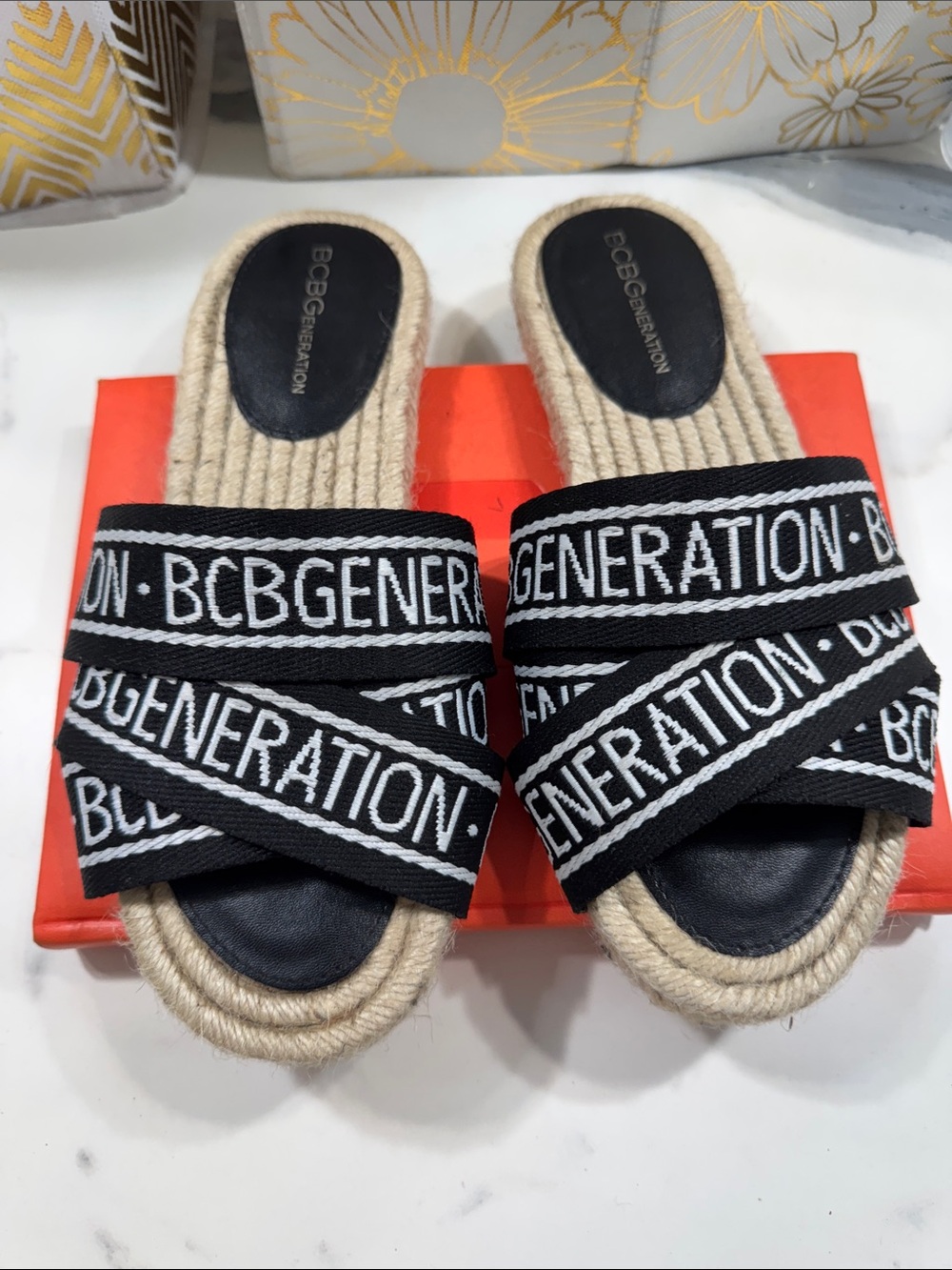 BCBGeneration Black White Logo Espadrille Crisscross Slide Sandals Womens 7.5